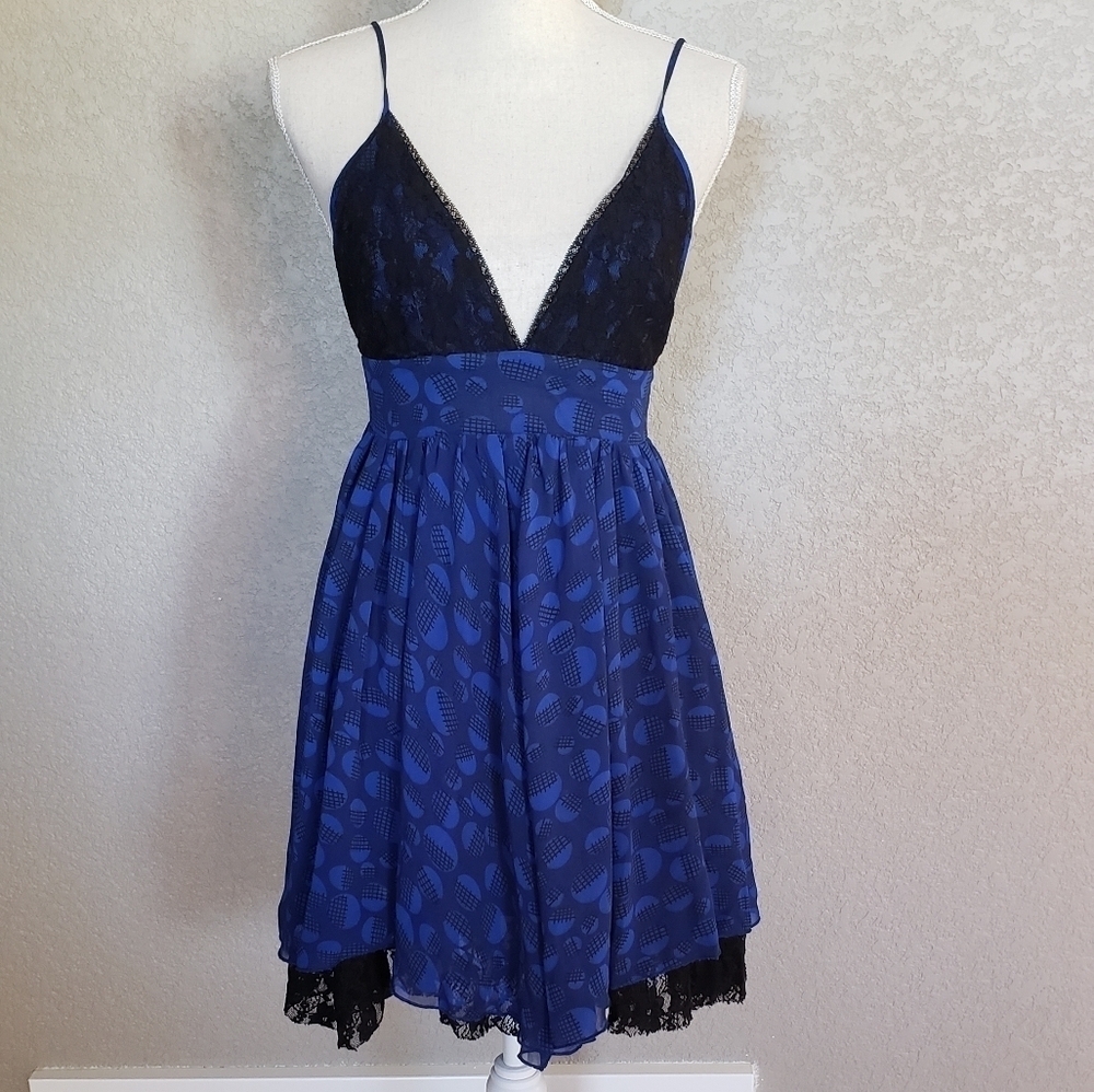 Sparkle & Fade mini ruffled hem dress size S